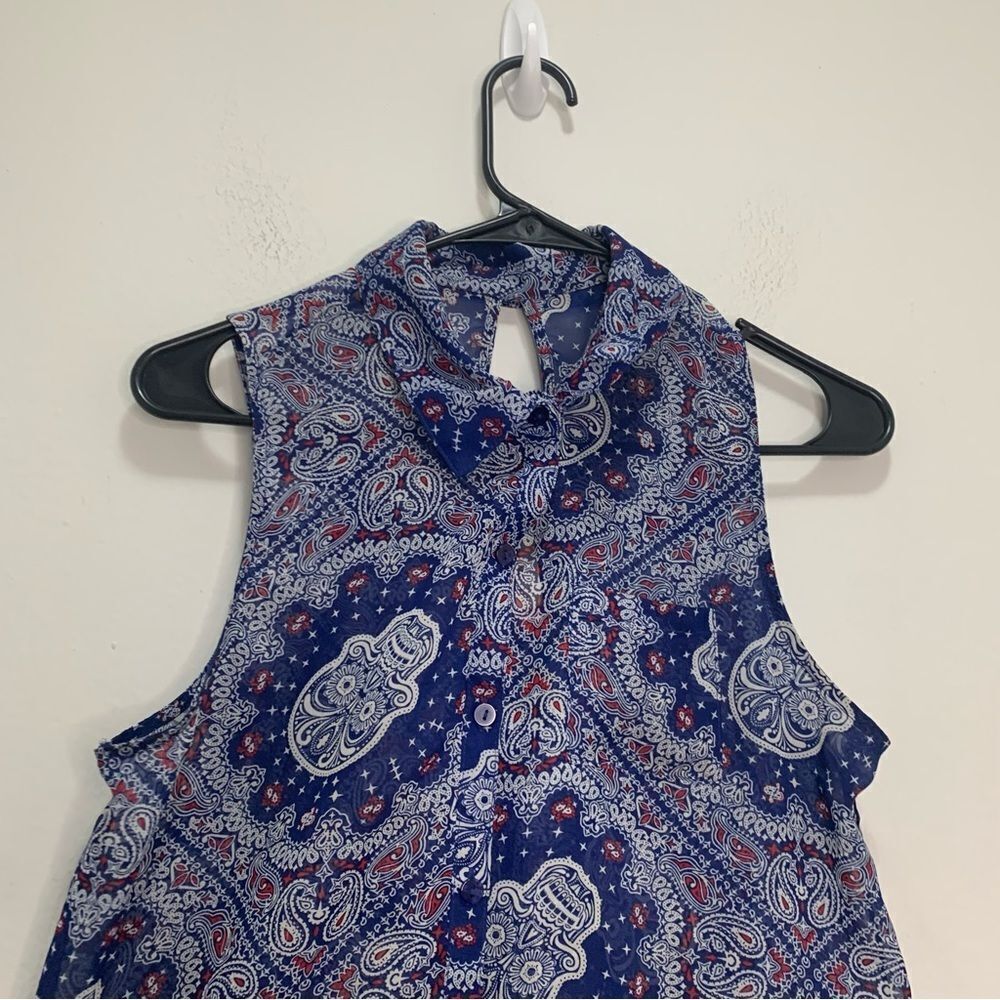 No Boundaries Paisley Tank Top Size Medium - Picture 8 of 10
